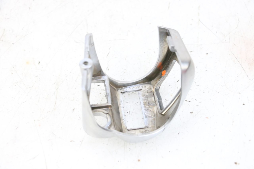 photo de COMMODO DROIT PIAGGIO MP3 HPE 300 (2019 - 2026) - Zoom état d’usage