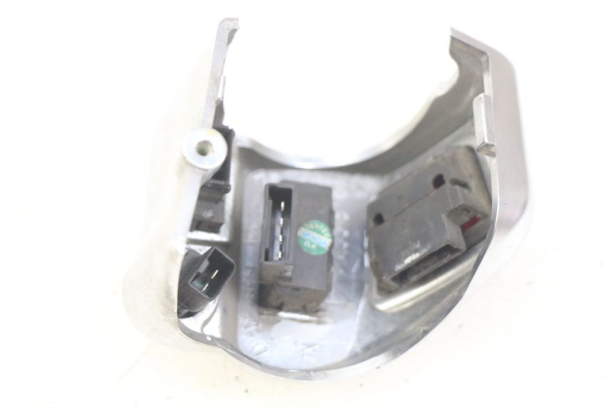 photo de COMMODO DROIT PIAGGIO MP3 125 (2006 - 2014)