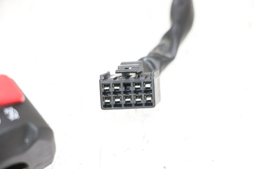 photo de COMMODO DROIT YAMAHA MT-07 MT07 ABS 700 (2018 - 2020) - Vue d’ensemble