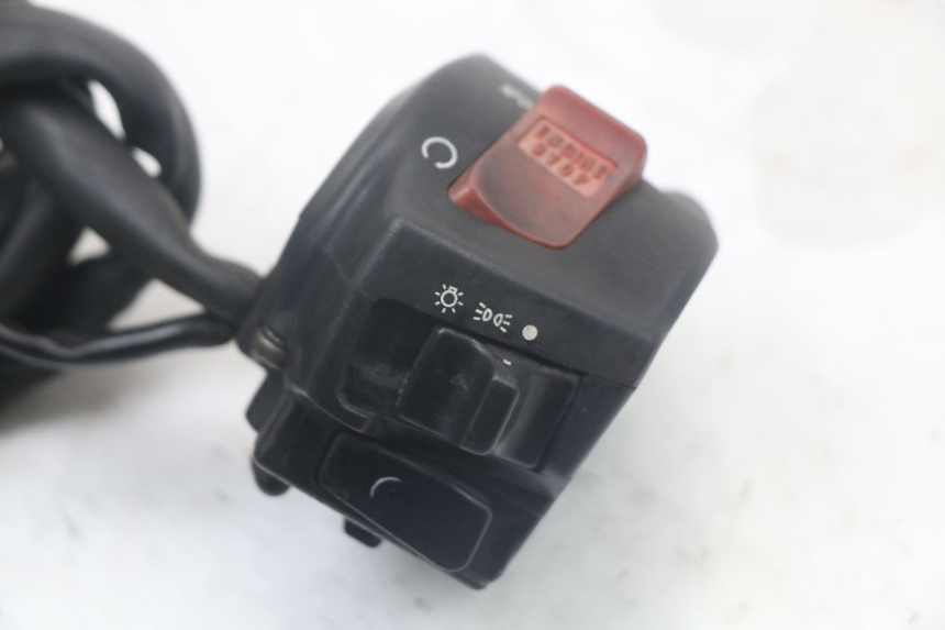 photo de COMMODO DROIT HONDA NTV DEAUVILLE 650 (1998 - 2001)