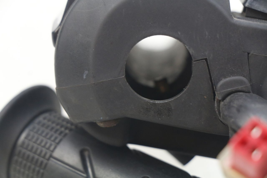 photo de COMMODO DROIT HONDA PCX (JF57/JF64) 125 (2014 - 2018)