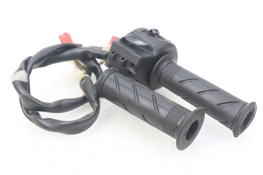 photo de COMMODO DROIT HONDA PCX (JF57/JF64) 125 (2014 - 2018)
