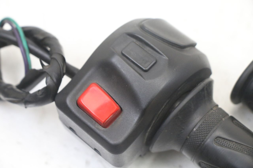 photo de COMMODO DROIT PEUGEOT KISBEE 4T 50 (2018 - 2022)