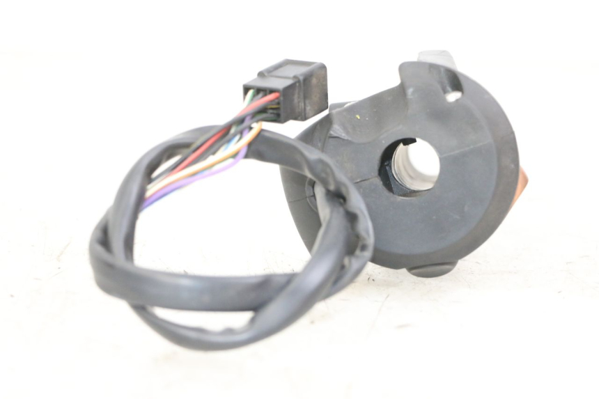 photo de COMMODO DROIT PEUGEOT SATELIS 125 (2013 - 2018)