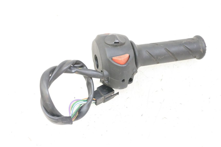 photo de COMMODO DROIT PEUGEOT SATELIS 125 (2013 - 2018)