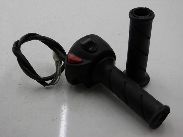 photo de COMMODO DROIT PEUGEOT SATELIS 125 (2006 - 2009)