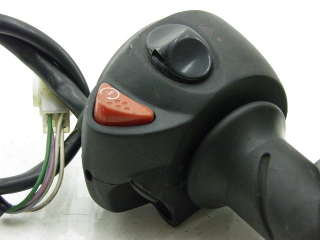 photo de COMMODO DROIT PEUGEOT SATELIS 125 (2006 - 2009)