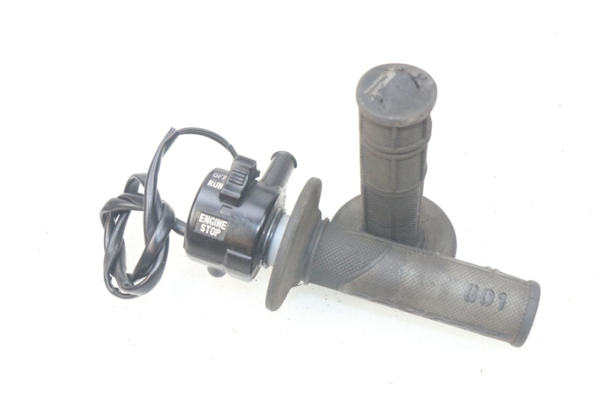 photo de COMMODO DROIT YAMAHA PW 80 (1983 - 2014)