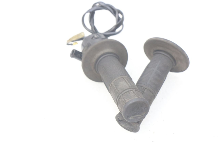 photo de COMMODO DROIT YAMAHA PW 80 (1983 - 2014)