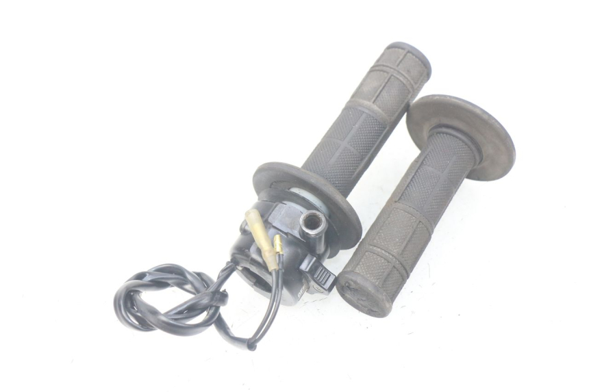 photo de COMMODO DROIT YAMAHA PW 80 (1983 - 2014)