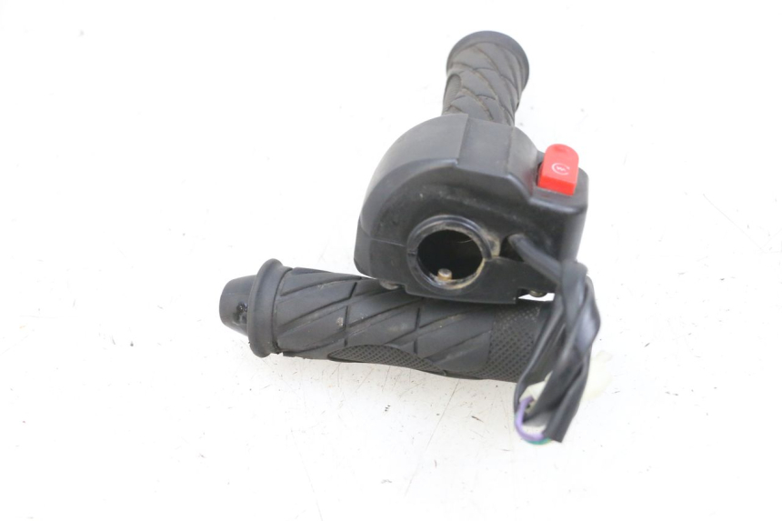 photo de COMMODO DROIT TNT MOTOR ROMA 10' 4T 50 (2019 - 2022) - Gros plan technique