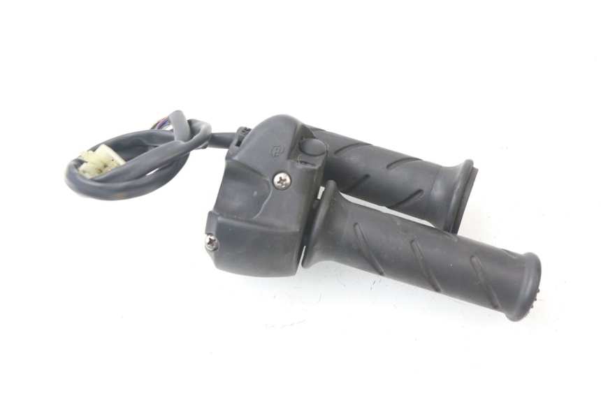 photo de COMMODO DROIT PEUGEOT SATELIS COMPRESSOR K15 125 (2006 - 2009)