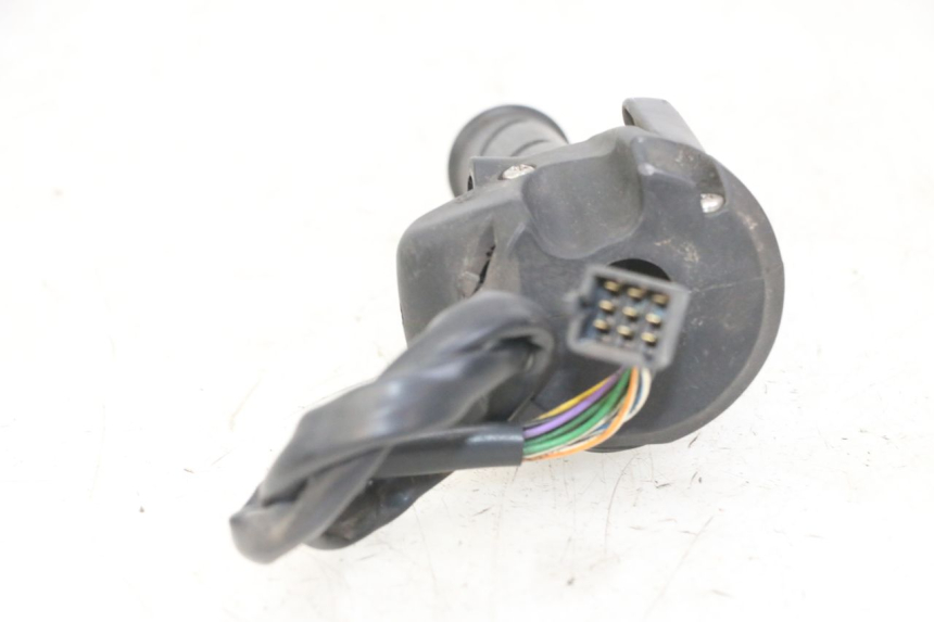 photo de COMMODO DROIT PEUGEOT SATELIS 125 (2013 - 2018)