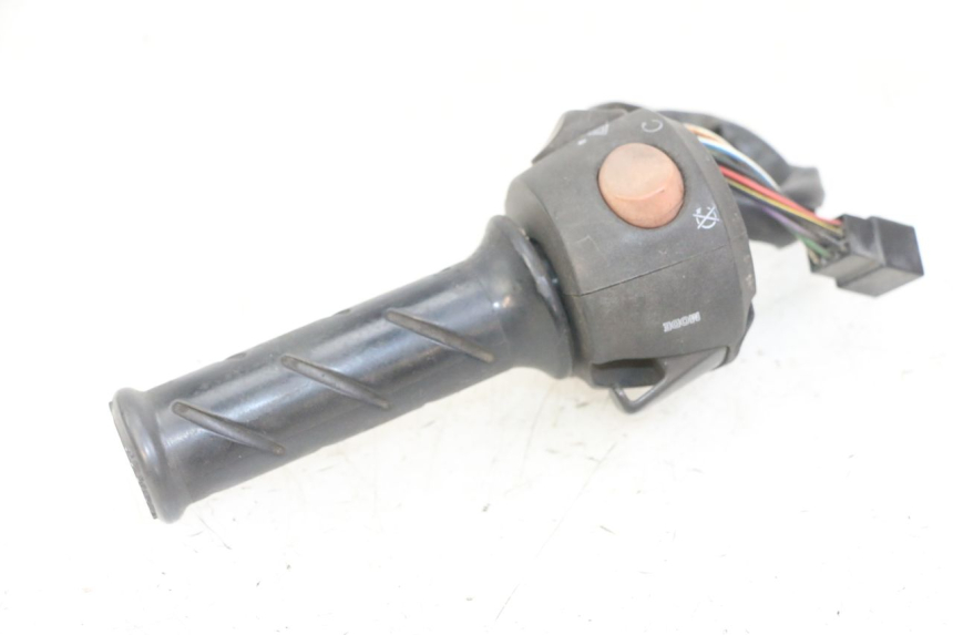 photo de COMMODO DROIT PEUGEOT SATELIS 125 (2013 - 2018)