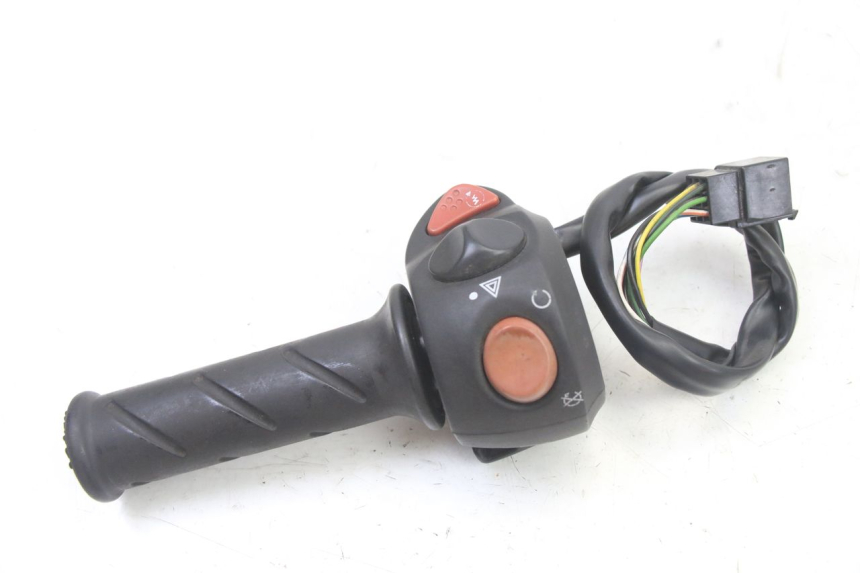 photo de COMMODO DROIT PEUGEOT SATELIS 125 (2013 - 2018)