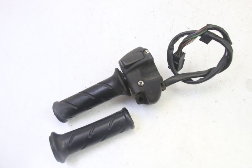 photo de COMMODO DROIT PEUGEOT SATELIS 125 (2013 - 2018)