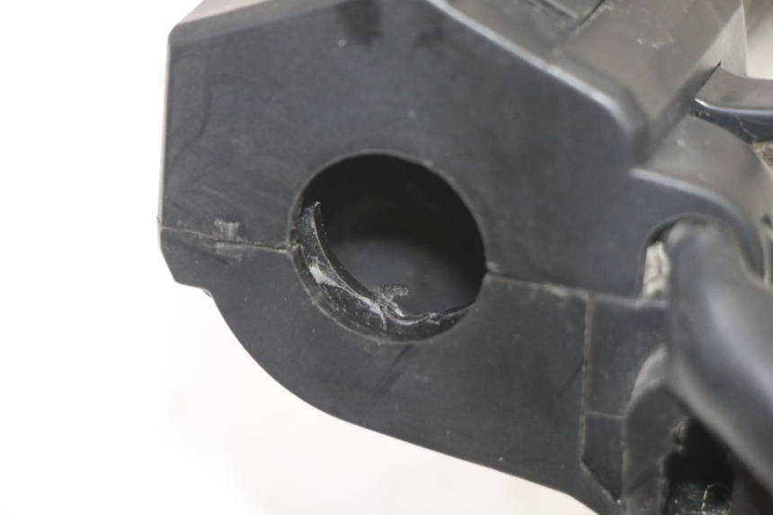 photo de COMMODO DROIT TRIUMPH SPRINT 900 (1995 - 1998)