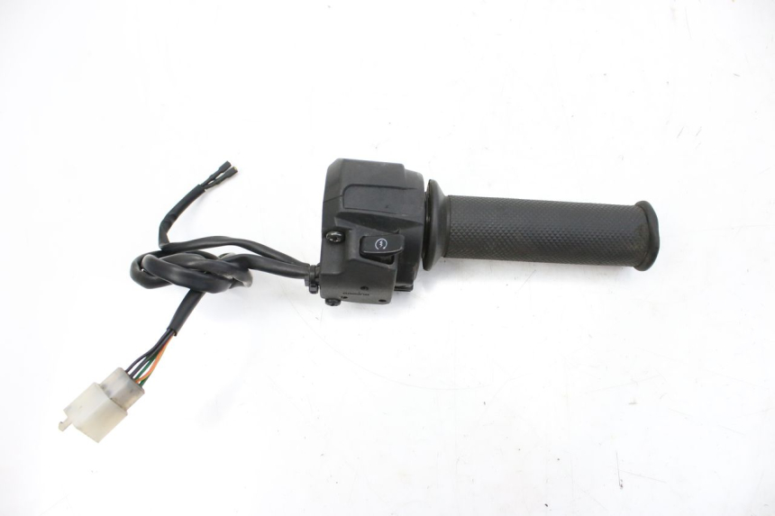 photo de COMMODO DROIT APRILIA SR R 2T LC 50 (2018 - 2021)