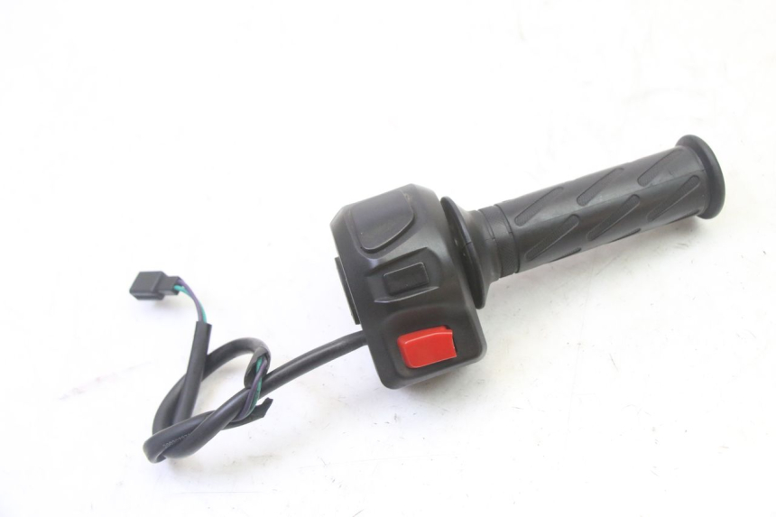 photo de COMMODO DROIT PEUGEOT STREETZONE I 2T 50 (2018 - 2020)