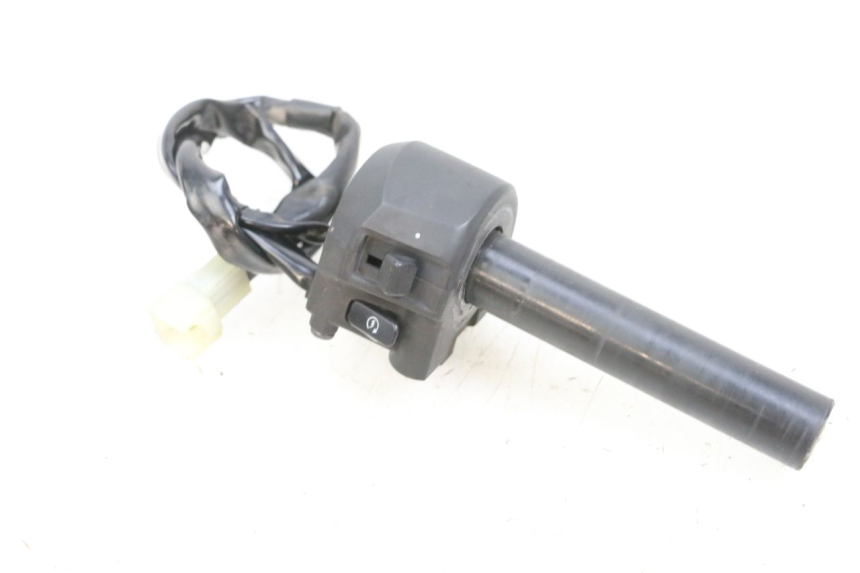 photo de COMMODO DROIT YAMAHA X-MAX XMAX 125 (2010 - 2013) - Vue principale