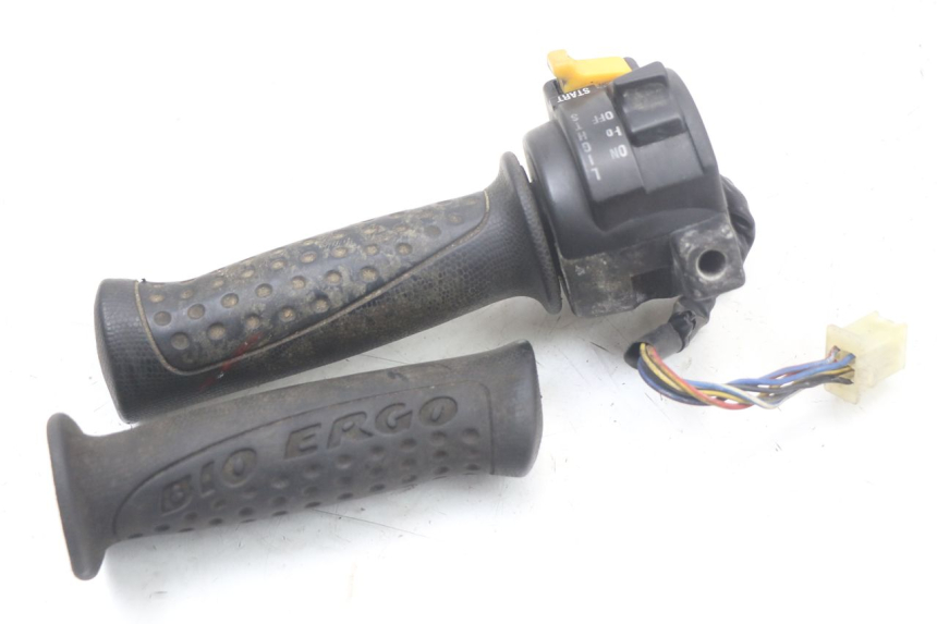 photo de COMMODO DROIT YAMAHA BW'S NG NEXT GENERATION 50 (1996 - 2003)