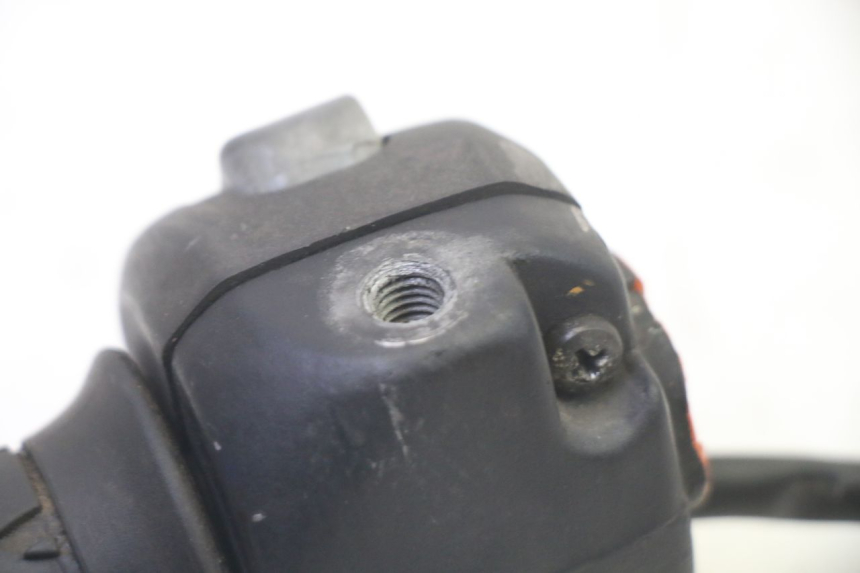 photo de COMMODO DROIT YAMAHA YP MAJESTY 125 (2007 - 2010)