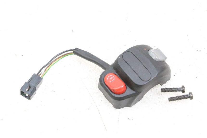 photo de COMMODO DROIT YAMAHA YP MAJESTY 125 (2002 - 2006) - Vue principale