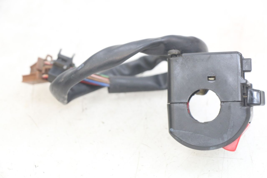 photo de COMMODO DROIT YAMAHA YZF R THUNDERCAT 600 (1996 - 2003)