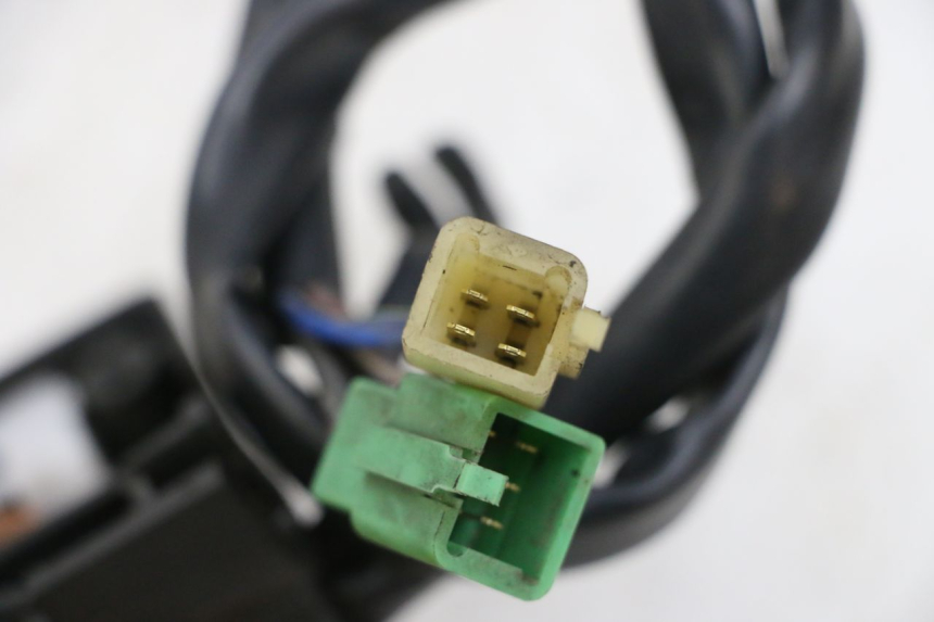 photo de COMMODO DROIT KAWASAKI ZR 7 750 (1999 - 2001) - Détail de la pièce