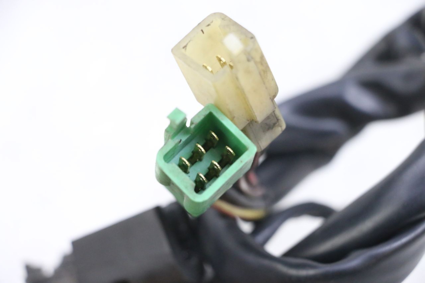 photo de COMMODO DROIT KAWASAKI ZR 7 750 (1999 - 2001) - Zoom état d’usage