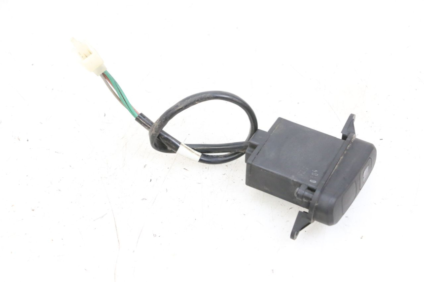 photo de COMMODO FEUX DETRESSE SYM GTS EVO 125 (2009 - 2013) - Autre angle de vue