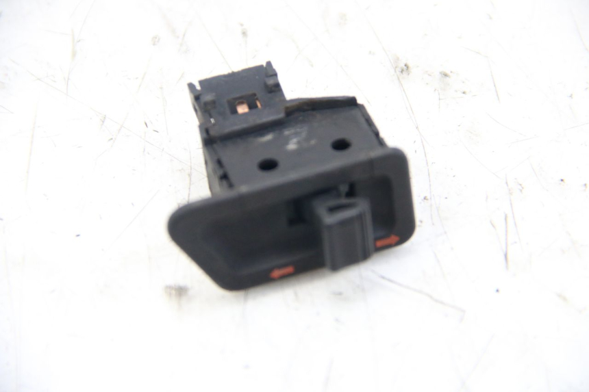 photo de COMMODO FEUX DETRESSE HONDA PES PS I 125 (2006 - 2012)