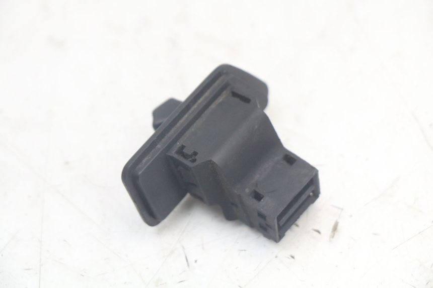 photo de COMMODO FEUX DE DETRESSE YAMAHA XMAX X-MAX 125 (2006 - 2009)