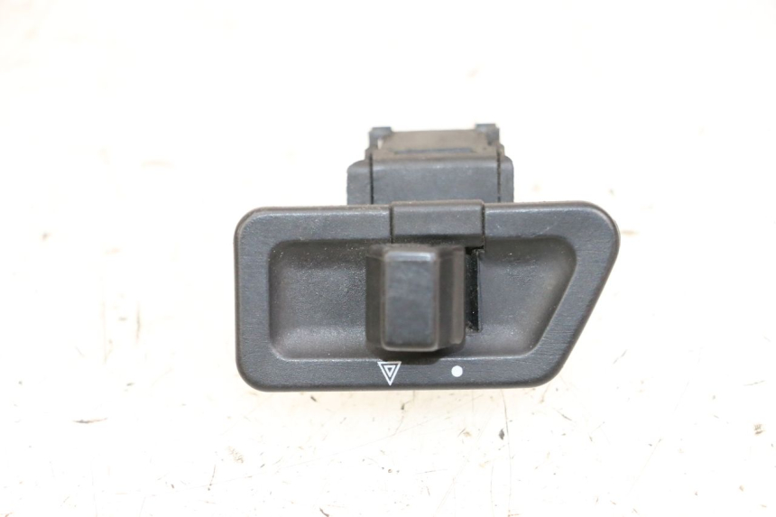photo de COMMODO FEUX DE DETRESSE YAMAHA XMAX X-MAX 125 (2006 - 2009)