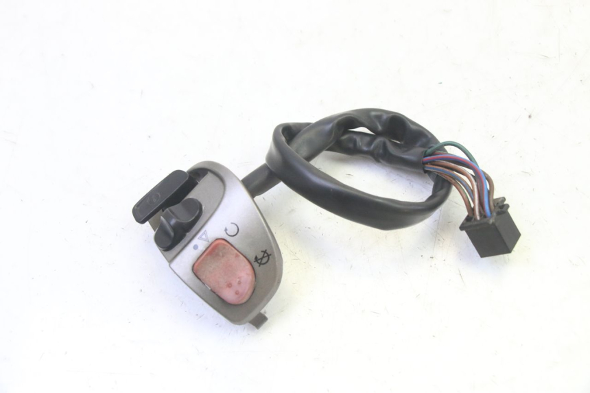 photo de COMMODO GAUCHE QUADRO 4 4D 350 (2015 - 2018)