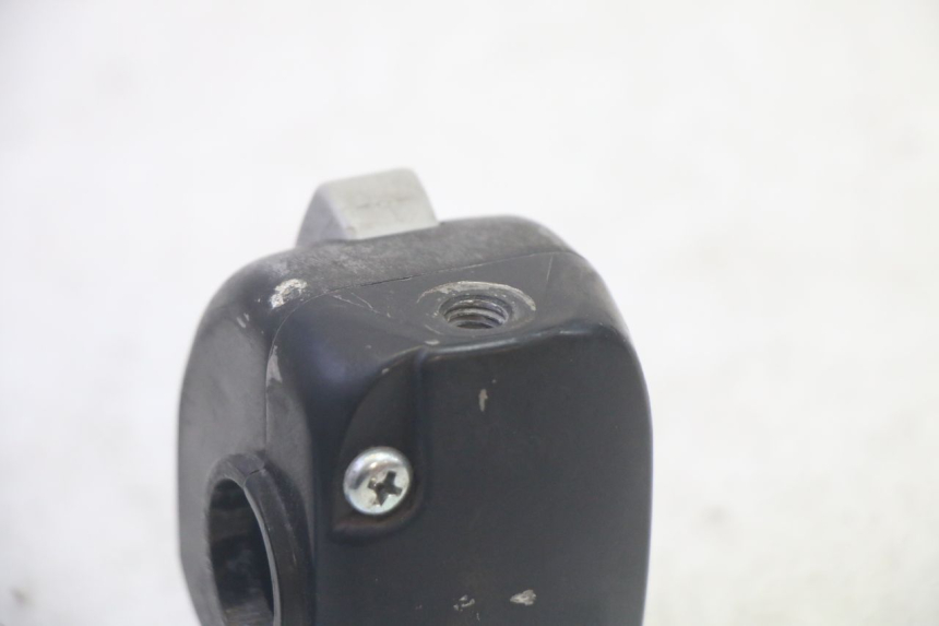 photo de COMMODO GAUCHE KYMCO AGILITY 16+ 4T 50 (2018 - 2023) - Vue d’ensemble