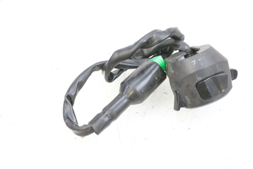 photo de COMMODO GAUCHE MAG POWER BOMBERS 4T 50 (2016 - 2026) - Détail de la pièce