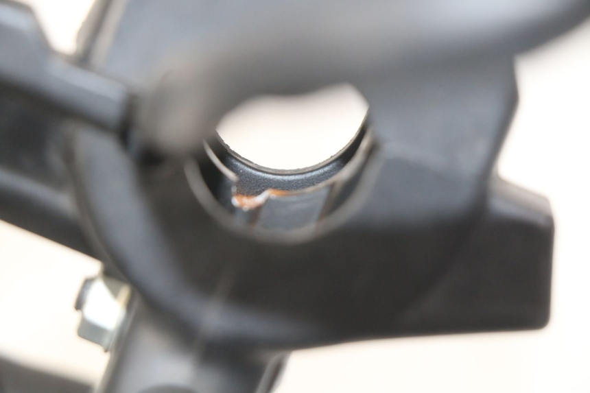 photo de COMMODO GAUCHE MBK BOOSTER NEXT GENERATION 50 (1995 - 1998)