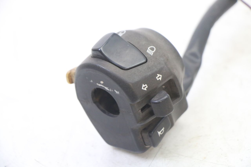 photo de COMMODO GAUCHE SUZUKI BURGMAN 125 (2007 - 2014)