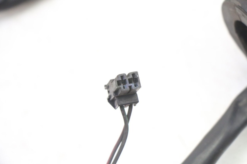 photo de COMMODO GAUCHE SUZUKI BURGMAN 125 (2007 - 2014)