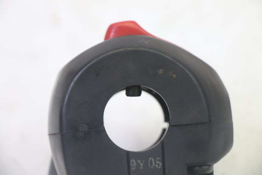 photo de COMMODO GAUCHE SUZUKI BURGMAN 125 (2007 - 2014)