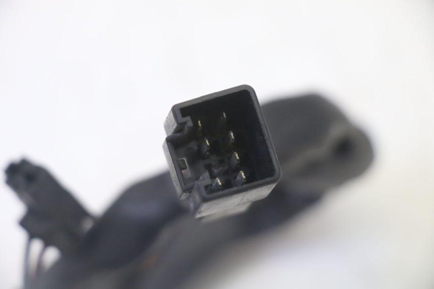 photo de COMMODO GAUCHE SUZUKI BURGMAN 125 (2007 - 2014)