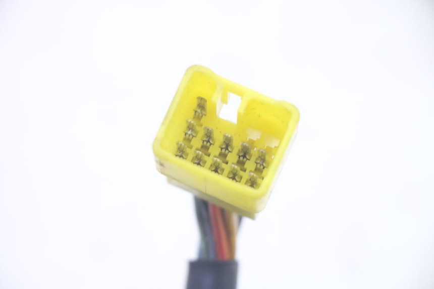 photo de COMMODO GAUCHE SUZUKI BURGMAN 125 (2007 - 2014) - État de surface