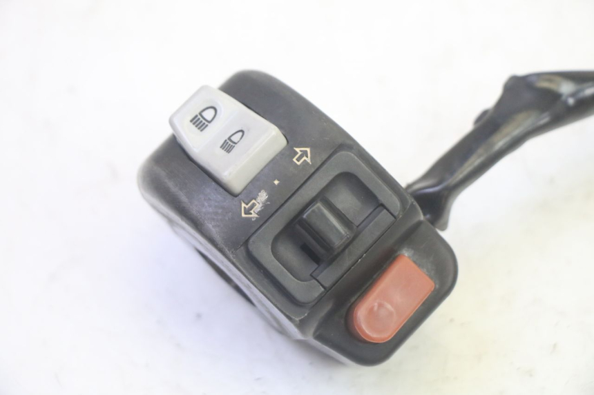 photo de COMMODO GAUCHE SYM CROX 4T 50 (2016 - 2023) - Détail de la pièce