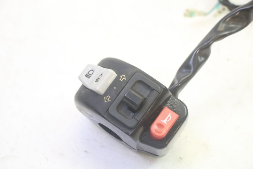 photo de COMMODO GAUCHE SYM CROX 4T 50 (2016 - 2023) - Détail de la pièce