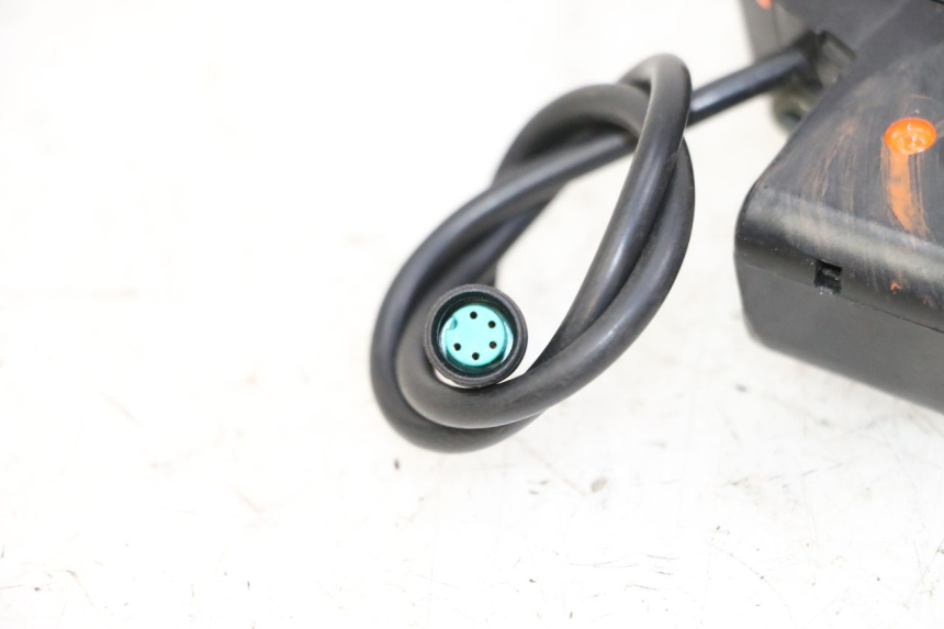 photo de COMMODO GAUCHE URBANGLIDE E-CROSS PRO 1