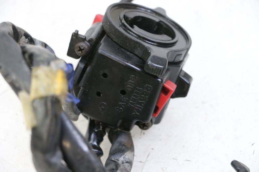photo de COMMODO GAUCHE YAMAHA FJ 36Y 1100 (1984 - 1985)