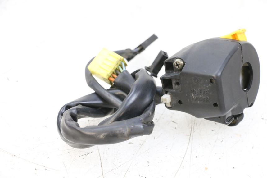 photo de COMMODO GAUCHE SUZUKI GSXR GSX-R 1000 (2003 - 2004) - Autre angle de vue