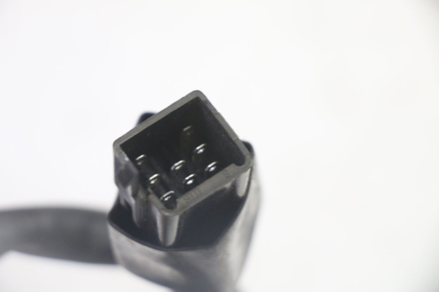 photo de COMMODO GAUCHE PEUGEOT KISBEE 2T 50 (2010 - 2017)