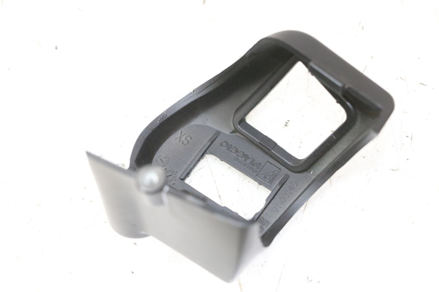 photo de COMMODO GAUCHE PIAGGIO MP3 HPE 310 (2024 - 2025)